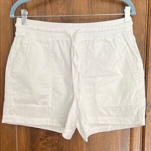 GAP White Drawstring Pocket Athletic Shorts